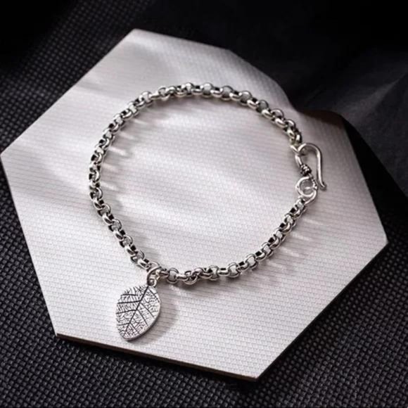 Jewelry - NEW 925 STERLING SILVER VINTAGE LEAF CHARM PENDANT BRACELET